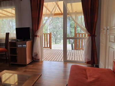 Cliquez pour découvrir toutes les photos de l'HÉBERGEMENT ! mobil-home - Domaine De La Cigaliere photo 4