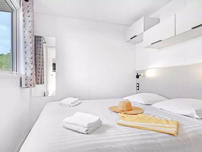 Cliquez pour découvrir toutes les photos de l'HÉBERGEMENT ! mobil-home - Yelloh! Village Domaine Berrua photo 11