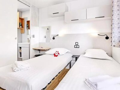 Cliquez pour découvrir toutes les photos de l'HÉBERGEMENT ! mobil-home - Yelloh! Village Domaine Berrua photo 4