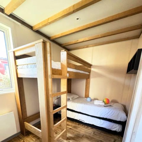 Cliquez pour découvrir toutes les photos de l'HÉBERGEMENT ! chalet - Yelloh! Village Domaine Berrua photo 4