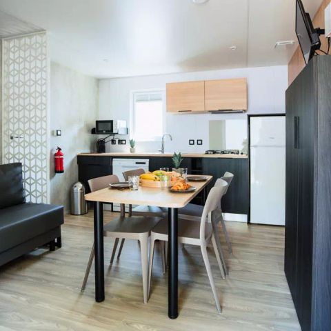 Cliquez pour découvrir toutes les photos de l'HÉBERGEMENT ! mobil-home - Yelloh! Village Domaine Berrua photo 2