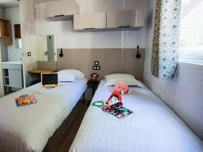 Cliquez pour découvrir toutes les photos de l'HÉBERGEMENT ! mobil-home - Yelloh! Village Domaine Berrua photo 7