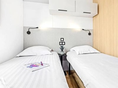 Cliquez pour découvrir toutes les photos de l'HÉBERGEMENT ! mobil-home - Yelloh! Village Domaine Berrua photo 5