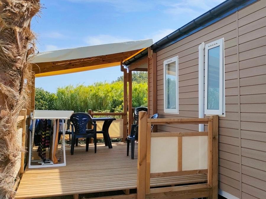 Camping Pas Cher vous présente avec son site Officiel campingpascher.fr, le Camping Tikayan Félix De La Bastide classé 3 étoiles, situé sur la commune de Saint Mitre Les Remparts dans le département Bouches-du-rhône (Provence Alpes Côte D'azur) en France. Le camping Tikayan Félix De La Bastide, vous présente un hébergement de type mobil-home avec climatisation et télévision. Le camping Tikayan Félix De La Bastide vous proposeun séjour PAS CHER avec une REMISEdu lundi 15 juin au lundi 22 juin 2026, en promotion à -35% pour 7 nuits à 495,95 € au lieu de 763,0 € soit une Économie de 267,05 €. Cette location propose 75 dates différentes pour réserver votre séjour. Découvrez également les 13 autres gammes d'hébergements du camping. Les Avis clients pour le Camping Tikayan Félix De La Bastide sont de 7 sur 10. MerÉtang, Piscine extérieure, Animations familiales, Club enfants, Aire de jeux enfants, Baby-foot, Canoë-kayak, Ping-pong, Pédalo, Pétanque, Brasserie, Buffet, Créperie, Restaurant, Snack/Bar, Station-service, Épicerie,... En savoir plus : cliquez-ICI.