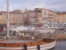 Camping Pas Cher vous présente avec son site Officiel campingpascher.fr, le Camping Tikayan Félix De La Bastide classé 3 étoiles, situé sur la commune de Saint Mitre Les Remparts dans le département Bouches-du-rhône (Provence Alpes Côte D'azur) en France. Le camping Tikayan Félix De La Bastide, vous présente un hébergement de type mobil-home de 29 m² pour 4 personnes avec climatisation et télévision. Le camping Tikayan Félix De La Bastide vous propose du sam. 27 juin au sam. 04 juillet 2026, en promotion à -28% pour 7 nuits à 504 € au lieu de 700,0 € soit une Économie de 196 €. Cette location propose 152 dates différentes pour réserver votre séjour. Découvrez également les 13 autres gammes d'hébergements du camping. Les Avis clients pour le Camping Tikayan Félix De La Bastide sont de 7 sur 10. MerÉtang, Piscine extérieure, Animations familiales, Club enfants, Aire de jeux enfants, Baby-foot, Canoë-kayak, Ping-pong, Pédalo, Pétanque, Brasserie, Buffet, Créperie, Restaurant, Snack/Bar, Station-service, Épicerie,... En savoir plus : cliquez-ICI.