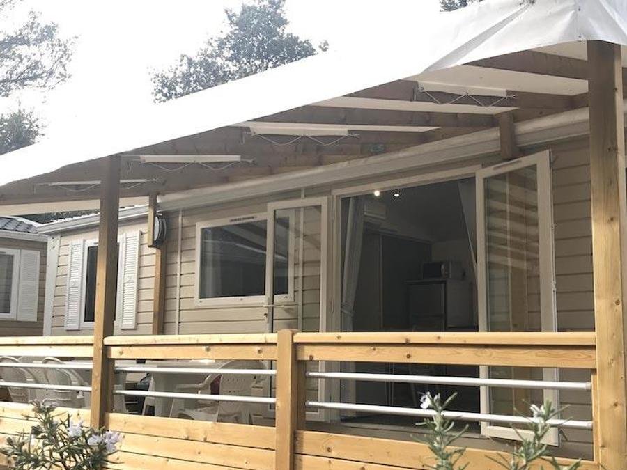 Camping Pas Cher vous présente avec son site Officiel campingpascher.fr, le Camping Le Relais De La Bresque classé 3 étoiles, situé sur la commune de Sillans La Cascade dans le département Var (Provence Alpes Côte D'azur) en France. Le camping Le Relais De La Bresque, vous présente un hébergement de type mobil-home de 36 m² avec climatisation et télévision. Le camping Le Relais De La Bresque vous propose du vendredi 05 juin au vendredi 12 juin 2026 avec un DÉPART DEMAIN pour 7 nuits à 665€. Cette location propose 17 dates différentes pour réserver votre séjour. Découvrez également les 11 autres gammes d'hébergements du camping. Rivière, Piscine chauffée, Piscine extérieure, Animations familiales, Aire de jeux enfants, Centre équestre, Ping-pong, Snack/Bar,... En savoir plus : cliquez-ICI.