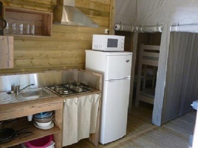 Cliquez pour découvrir toutes les photos de l'HÉBERGEMENT ! lodge - Le Relais De La Bresque photo 3