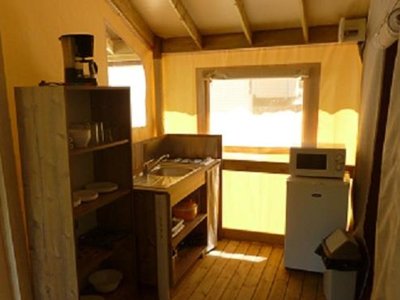 Cliquez pour découvrir toutes les photos de l'HÉBERGEMENT ! lodge - Le Relais De La Bresque photo 2