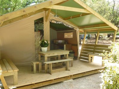 tente en toile et bois - Le Relais De La Bresque photo 1