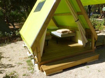 tente en toile et bois - Le Relais De La Bresque photo 1