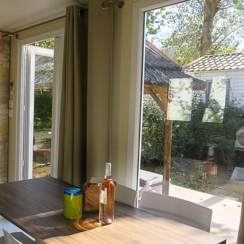 Cliquez pour découvrir toutes les photos de l'HÉBERGEMENT ! mobilhome - Les Floralies photo 2