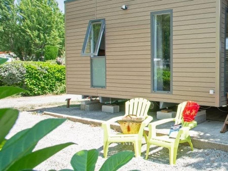 Camping Pas Cher vous présente avec son site Officiel campingpascher.fr, le Camping CAMPASUN International classé 4 étoiles, situé sur la commune de Aups dans le département Var (Provence Alpes Côte D'azur) en France. Le camping CAMPASUN International, vous présente un hébergement de type mobil-home de 20 m² pour 2 personnes avec climatisation et télévision. Le camping CAMPASUN International vous propose du dimanche 07 juin au dimanche 14 juin 2026 pour 7 nuits à 442.2€. Cette location propose 80 dates différentes pour réserver votre séjour. Découvrez également les 13 autres gammes d'hébergements du camping. Les Avis clients pour le Camping CAMPASUN International sont de 7 sur 10. Piscine chauffée, Piscine extérieure, Animation ados, Animation enfants, Animations familiales, Aire de jeux enfants, Parcours sportif, Ping-pong, Pétanque, Terrain multisports, Dépôt de pain, Restaurant,... En savoir plus : cliquez-ICI.