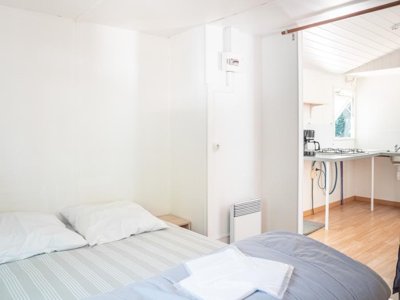 Cliquez pour découvrir toutes les photos de l'HÉBERGEMENT ! mobil-home - La Chapelette photo 2