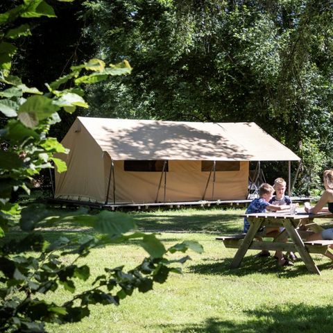 tente toile et bois - Les Vailhés photo 2