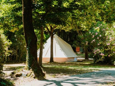 Cliquez pour découvrir toutes les photos de l'ÉTABLISSEMENT ! camping Routes Du Monde - Val Fleuri photo 17