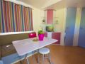 Cliquez pour découvrir toutes les photos de l'HÉBERGEMENT ! mobilhome - établissement Les Cent Chênes photo 2