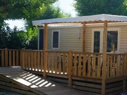 Camping Pas Cher vous présente avec son site Officiel campingpascher.fr, le Camping CAMPASUN Etang De La Bonde classé 3 étoiles, situé sur la commune de Cabrieres D'aigues dans le département Vaucluse (Provence Alpes Côte D'azur) en France. Le camping CAMPASUN Etang De La Bonde, vous présente un hébergement de type mobil-home de 30 m² pour 2 personnes avec climatisation et télévision. Le camping CAMPASUN Etang De La Bonde vous propose du dimanche 19 avril au dimanche 26 avril 2026 pour 7 nuits à 363.4€. Cette location propose 41 dates différentes pour réserver votre séjour. Découvrez également les 5 autres gammes d'hébergements du camping. Les Avis clients pour le Camping CAMPASUN Etang De La Bonde sont de 7 sur 10. Étang, Court de tennis, Pétanque, Sports nautiques, Terrain de football, Terrain de volley-ball, Terrain multisports, Bar, Dépôt de pain, Snack/Bar,... En savoir plus : cliquez-ICI.