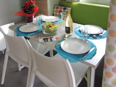 Cliquez pour découvrir toutes les photos de l'HÉBERGEMENT ! mobil-home - Le Domaine De Gajan photo 8