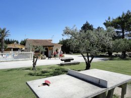 Camping Pas Cher vous présente avec son site Officiel campingpascher.fr, le Camping Pegomas Pausado classé 3 étoiles, situé sur la commune de Saint Remy De Provence dans le département Bouches-du-rhône (Provence Alpes Côte D'azur) en France. Le camping Pegomas Pausado, vous présente un hébergement de type mobil-home de 18 m² avec climatisation et télévision. Le camping Pegomas Pausado vous propose du lundi 06 avril au lundi 13 avril 2026, en promotion à -20% pour 7 nuits à 314 € au lieu de 392,5 € soit une Économie de 78,50 €. Cette location propose 163 dates différentes pour réserver votre séjour. Découvrez également les 9 autres gammes d'hébergements du camping. Les Avis clients pour le Camping Pegomas Pausado sont excellents avec une note moyenne de 9 sur 10. Piscine extérieure, Animations familiales, Aire de jeux enfants, Parcours sportif, Ping-pong, Pétanque, Dépôt de pain, Food truck,... En savoir plus : cliquez-ICI.