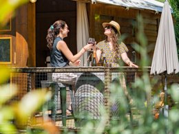 Camping Pas Cher vous présente avec son site Officiel campingpascher.fr, le Camping Domaine D'Anglas classé 5 étoiles, situé sur la commune de Brissac dans le département Hérault (Languedoc Roussillon) en France. Le camping Domaine D'Anglas vous propose un hébergement de type hébergement insolite de 35 m² pour 1 personne. L'établissement vous propose 12 autres types d'hébergements. Découvrez tous nos séjours à petits prix dans la commune et aux alentours de Brissac du département : Hérault (Languedoc Roussillon). MerRivière, Piscine extérieure, Animations familiales, Club enfants, Aire de jeux enfants, Canoë-kayak, Golf, Ping-pong, Pétanque, Randonnée, Terrain de football, Bar, Boulangerie, Dépôt de pain, Plats à emporter, Restaurant, Épicerie,... En savoir plus : cliquez-ICI.