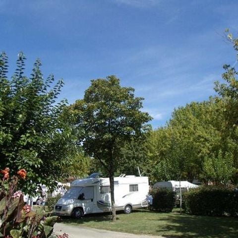 Cliquez pour découvrir toutes les photos de l'ÉTABLISSEMENT ! établissement L'Argenté - Onlycamp photo 4