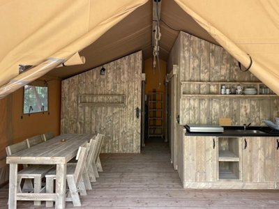 Cliquez pour découvrir toutes les photos de l'HÉBERGEMENT ! tente en toile et bois - Lodges & Nature photo 5
