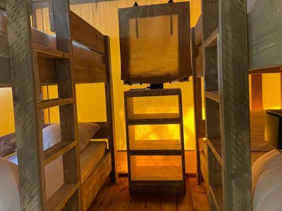 Cliquez pour découvrir toutes les photos de l'HÉBERGEMENT ! tente en toile et bois - Lodges & Nature photo 8