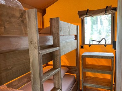 Cliquez pour découvrir toutes les photos de l'HÉBERGEMENT ! tente en toile et bois - Lodges & Nature photo 7