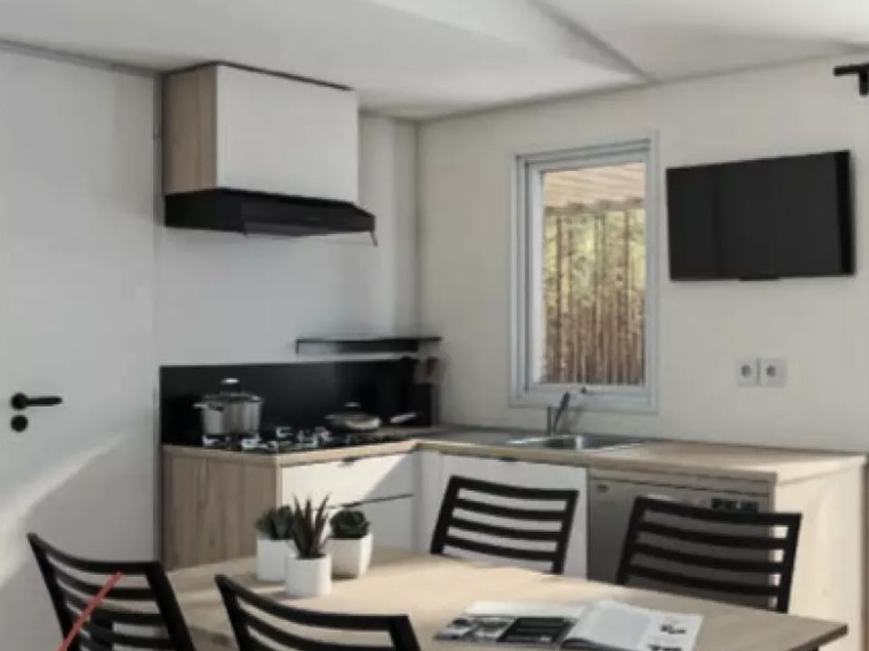 Cliquez pour découvrir toutes les photos de l'HÉBERGEMENT ! mobile_home - Du Château De L'Hom photo 2