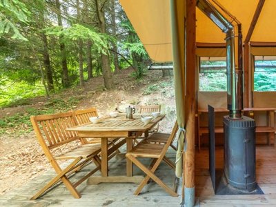 Cliquez pour découvrir toutes les photos de l'HÉBERGEMENT ! tente en toile et bois - Bivouac Nature photo 5