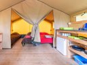 Cliquez pour découvrir toutes les photos de l'HÉBERGEMENT ! tente en toile et bois - camping Bivouac Nature photo 4