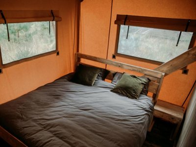 Cliquez pour découvrir toutes les photos de l'HÉBERGEMENT ! tente en toile et bois - Sunêlia La Clémentine photo 3