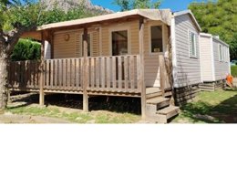 Camping Pas Cher vous présente avec son site Officiel campingpascher.fr, le Camping Le Noble Val classé 2 étoiles, situé sur la commune de Saint Antonin Noble Val dans le département Tarn-et-garonne (Midi Pyrénées) en France. Le camping Le Noble Val, vous présente un hébergement de type mobil-home de 25 m² pour 1 personne avec climatisation. Le camping Le Noble Val vous proposeun séjour PAS CHER avec une REMISEdu dimanche 03 mai au dimanche 10 mai 2026, en promotion à -44% pour 7 nuits à 305,90 € au lieu de 546,25 € soit une Économie de 240,35 €. Cette location propose 87 dates différentes pour réserver votre séjour. Découvrez également les 3 autres gammes d'hébergements du camping. Les Avis clients pour le Camping Le Noble Val sont de 7 sur 10. Rivière, Piscine extérieure, Animations familiales, Club enfants, Aire de jeux enfants, Canoë-kayak, Paddle, Ping-pong, Pétanque, Randonnée, Terrain multisports, Bar, Restaurant, Snack/Bar, Épicerie,... En savoir plus : cliquez-ICI.