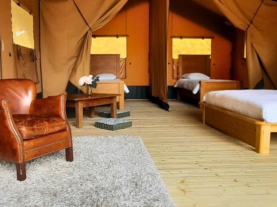 Camping Pas Cher vous présente avec son site Officiel campingpascher.fr, le Camping Le Camp classé 3 étoiles, situé sur la commune de Varen dans le département Tarn-et-garonne (Midi Pyrénées) en France. Le camping Le Camp vous propose un hébergement de type tente en toile et bois. L'établissement vous propose 7 autres types d'hébergements. Découvrez tous nos séjours à petits prix dans la commune et aux alentours de Varen du département : Tarn-et-garonne (Midi Pyrénées). Piscine extérieure, Animations familiales, Aire de jeux enfants, Canoë-kayak, Cyclisme, Escalade, Parcours sportif, Ping-pong, Pétanque, Plats à emporter,... En savoir plus : cliquez-ICI.