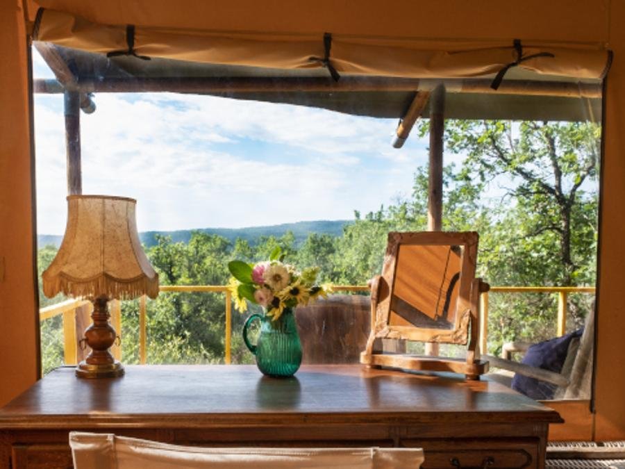 Camping Pas Cher vous présente avec son site Officiel campingpascher.fr, le Camping Le Camp classé 3 étoiles, situé sur la commune de Varen dans le département Tarn-et-garonne (Midi Pyrénées) en France. Le camping Le Camp vous propose un hébergement de type tente en toile et bois pour 7 personnes. L'établissement vous propose 7 autres types d'hébergements. Découvrez tous nos séjours à petits prix dans la commune et aux alentours de Varen du département : Tarn-et-garonne (Midi Pyrénées). Piscine extérieure, Animations familiales, Aire de jeux enfants, Canoë-kayak, Cyclisme, Escalade, Parcours sportif, Ping-pong, Pétanque, Plats à emporter,... En savoir plus : cliquez-ICI.