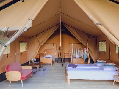 Cliquez pour découvrir toutes les photos de l'HÉBERGEMENT ! tente en toile et bois - Le Camp photo 8