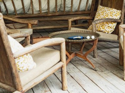 Cliquez pour découvrir toutes les photos de l'HÉBERGEMENT ! tente en toile et bois - Le Camp photo 13
