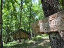 Cliquez pour découvrir toutes les photos de l'HÉBERGEMENT ! tente en toile et bois - camping Le Camp photo 8