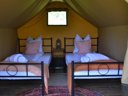 Cliquez pour découvrir toutes les photos de l'HÉBERGEMENT ! tente en toile et bois - camping Le Camp photo 9