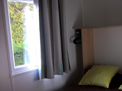 Cliquez pour découvrir toutes les photos de l'HÉBERGEMENT ! bungalow toilé - Des Favards photo 2