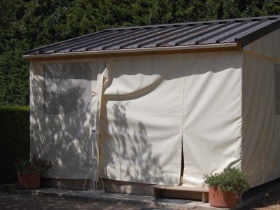 Cliquez pour découvrir toutes les photos de l'HÉBERGEMENT ! bungalow toilé - Des Favards photo 4