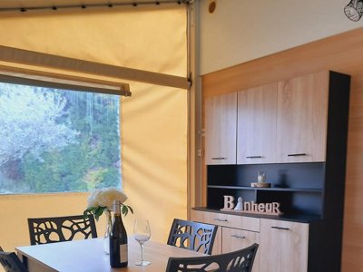 Cliquez pour découvrir toutes les photos de l'HÉBERGEMENT ! bungalow toilé - Des Favards photo 8