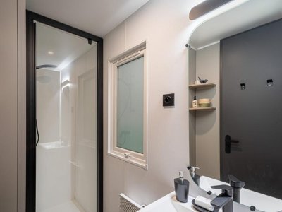Cliquez pour découvrir toutes les photos de l'HÉBERGEMENT ! mobil-home - Les Amarines - Paradis photo 5