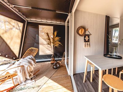 Cliquez pour découvrir toutes les photos de l'HÉBERGEMENT ! bungalow toilé - Les Amarines - Paradis photo 3