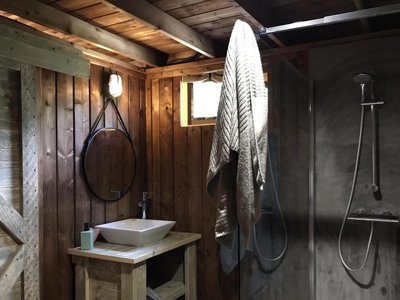 Cliquez pour découvrir toutes les photos de l'HÉBERGEMENT ! lodge - Suze Luxe Nature photo 6