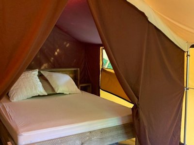Cliquez pour découvrir toutes les photos de l'HÉBERGEMENT ! lodge - Suze Luxe Nature photo 7