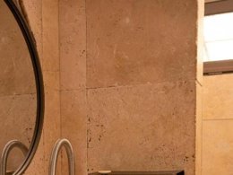 Camping Pas Cher vous présente avec son site Officiel campingpascher.fr, le Camping Suze Luxe Nature classé 4 étoiles, situé sur la commune de Suze La Rousse dans le département Drome (Rhône Alpes) en France. Le camping Suze Luxe Nature, vous présente un hébergement de type lodge pour 1 personne. Le camping Suze Luxe Nature vous propose du sam. 04 avril au sam. 11 avril 2026 pour 7 nuits à 1036€. Cette location propose 171 dates différentes pour réserver votre séjour. Découvrez également les 15 autres gammes d'hébergements du camping. Piscine extérieure, Aire de jeux enfants, Ping-pong, Dépôt de pain, Restaurant, Épicerie,... En savoir plus : cliquez-ICI.