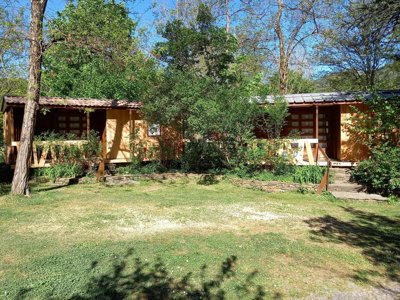Cliquez pour découvrir toutes les photos de l'HÉBERGEMENT ! chalet - Des Drouilhèdes photo 3