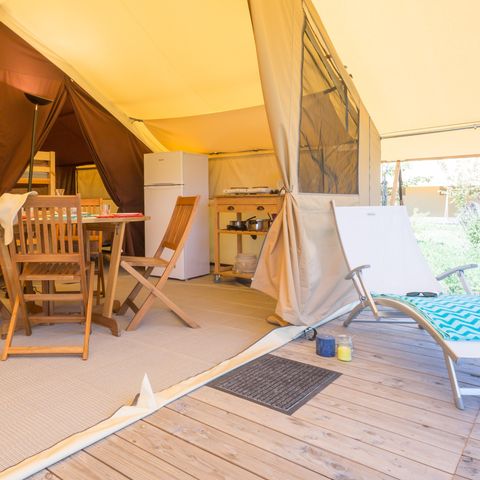 Cliquez pour découvrir toutes les photos de l'HÉBERGEMENT ! tente toile et bois - Koawa Les Princes D'Orange photo 2