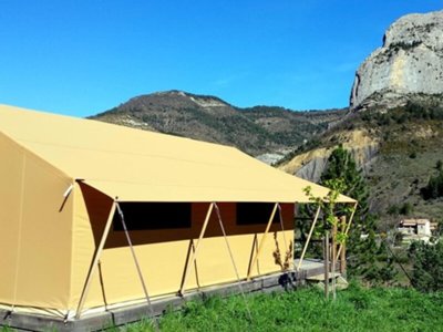 Cliquez pour découvrir toutes les photos de l'HÉBERGEMENT ! tente en toile et bois - Les Princes D'Orange - Ciela Village photo 7